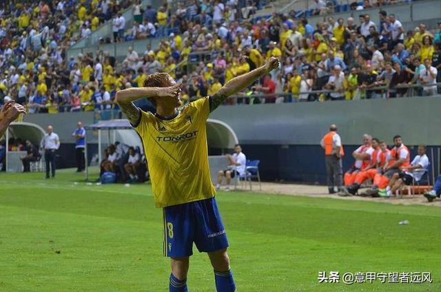  蒙彼利埃老将任意球破门，打破场上僵持局面